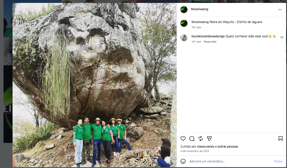 Equipe da ONG Feira Viva em expedição na Pedra do Mequito, Distrito de Jaguara
